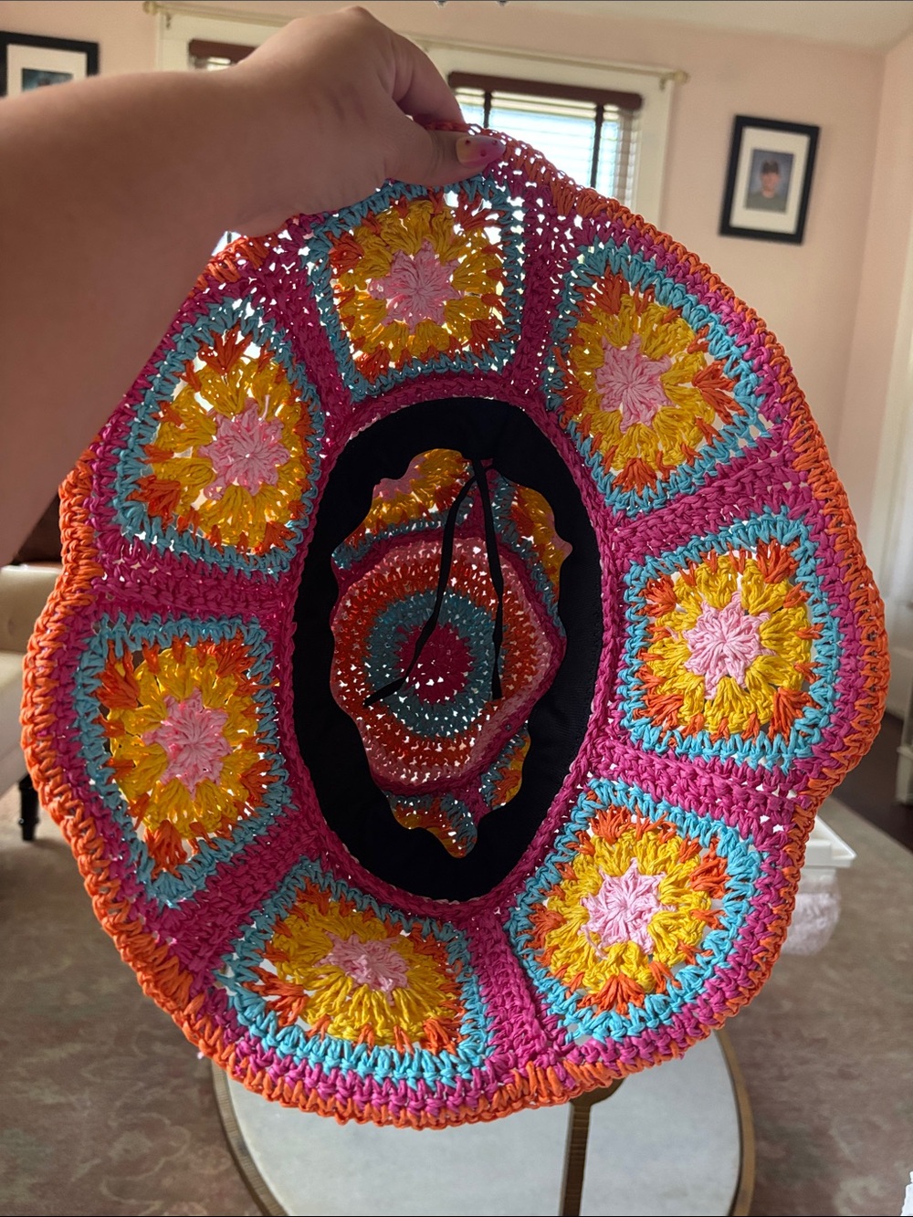 Multi color bucket hat - Picture 2 of 3